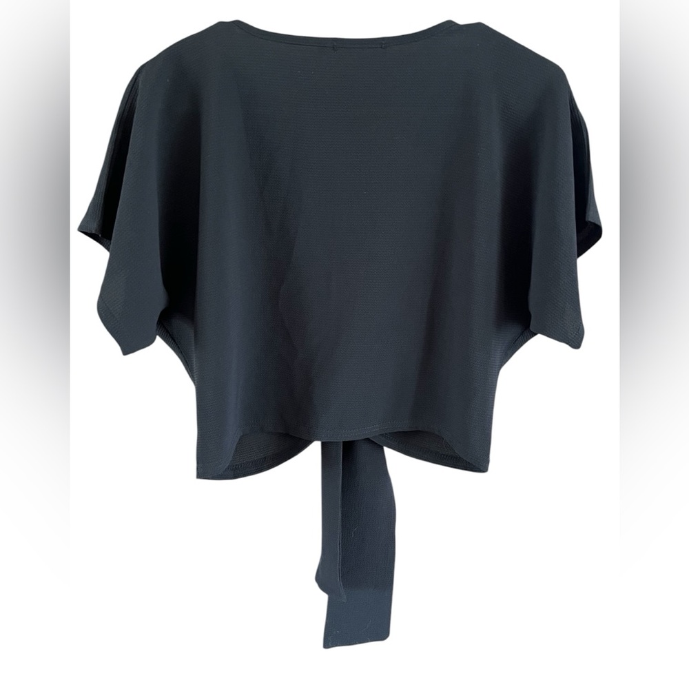 Hostess Pick 💥 Black Dolman Sleeve Crop Blouse with Tie Front - Picture 5 of 11